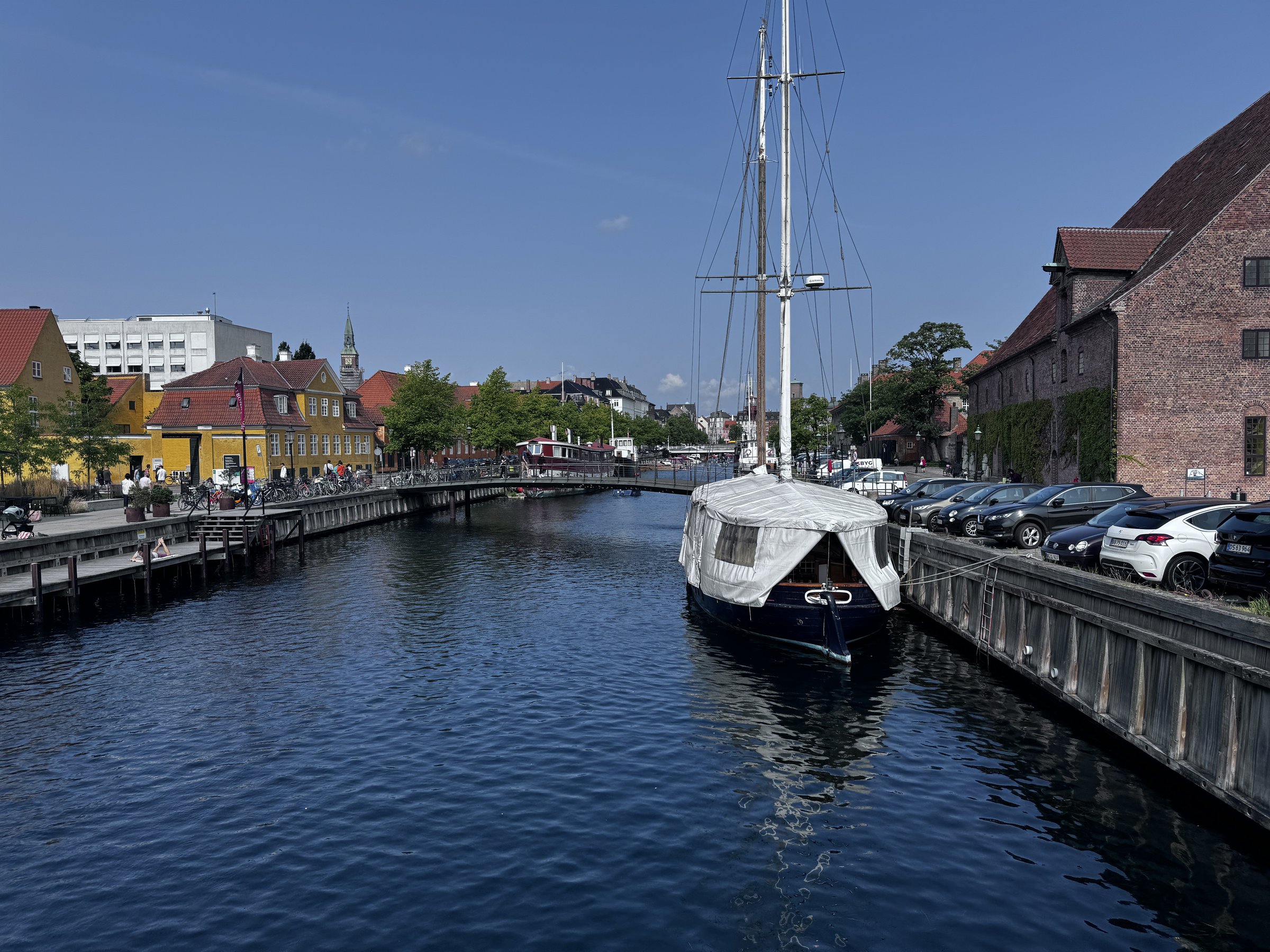 Slotsholmen Canal